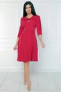 Rochie eleganta din stofa magenta cu strasuri in talie si decupaj la decolteu