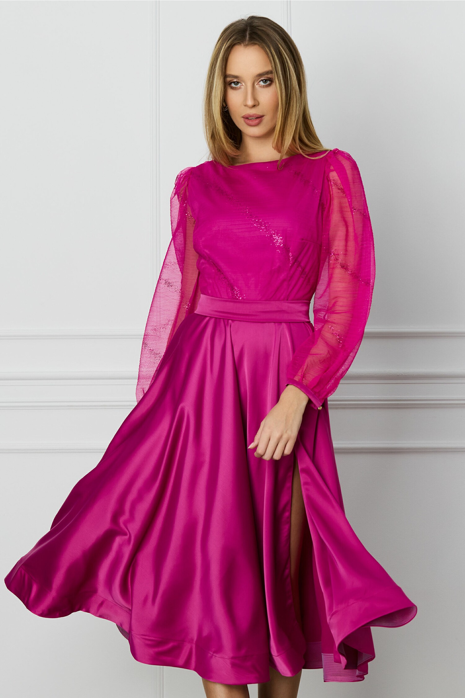 Rochie eleganta fucsia cu glitter la bust