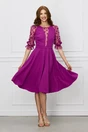 Rochie eleganta magenta cu maneci din tull cu buline catifelate