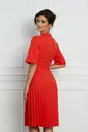Rochie Eleonora corai cu fusta plisata