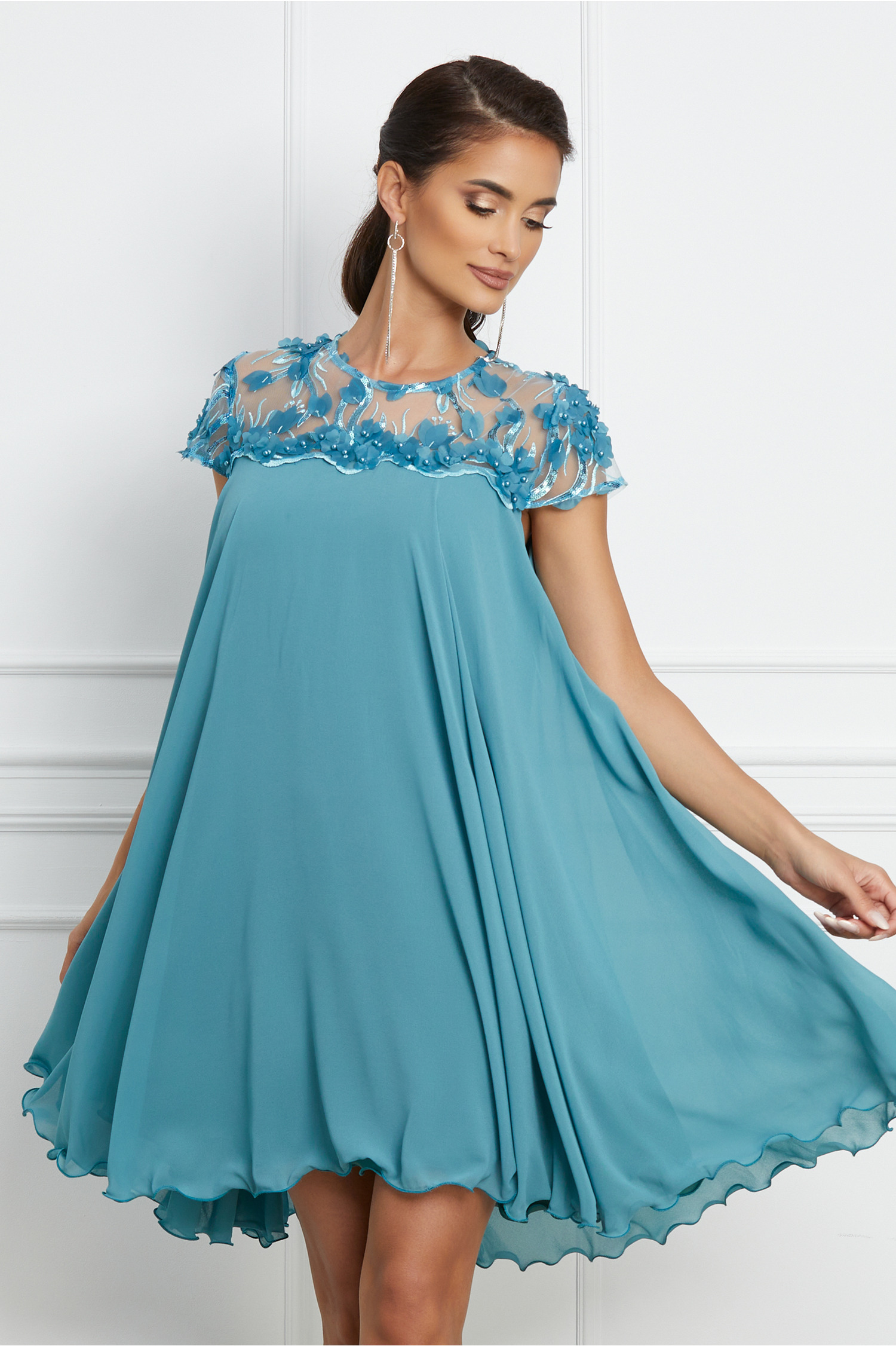 Rochie Ella Collection Adelin turcoaz cu broderie la bust