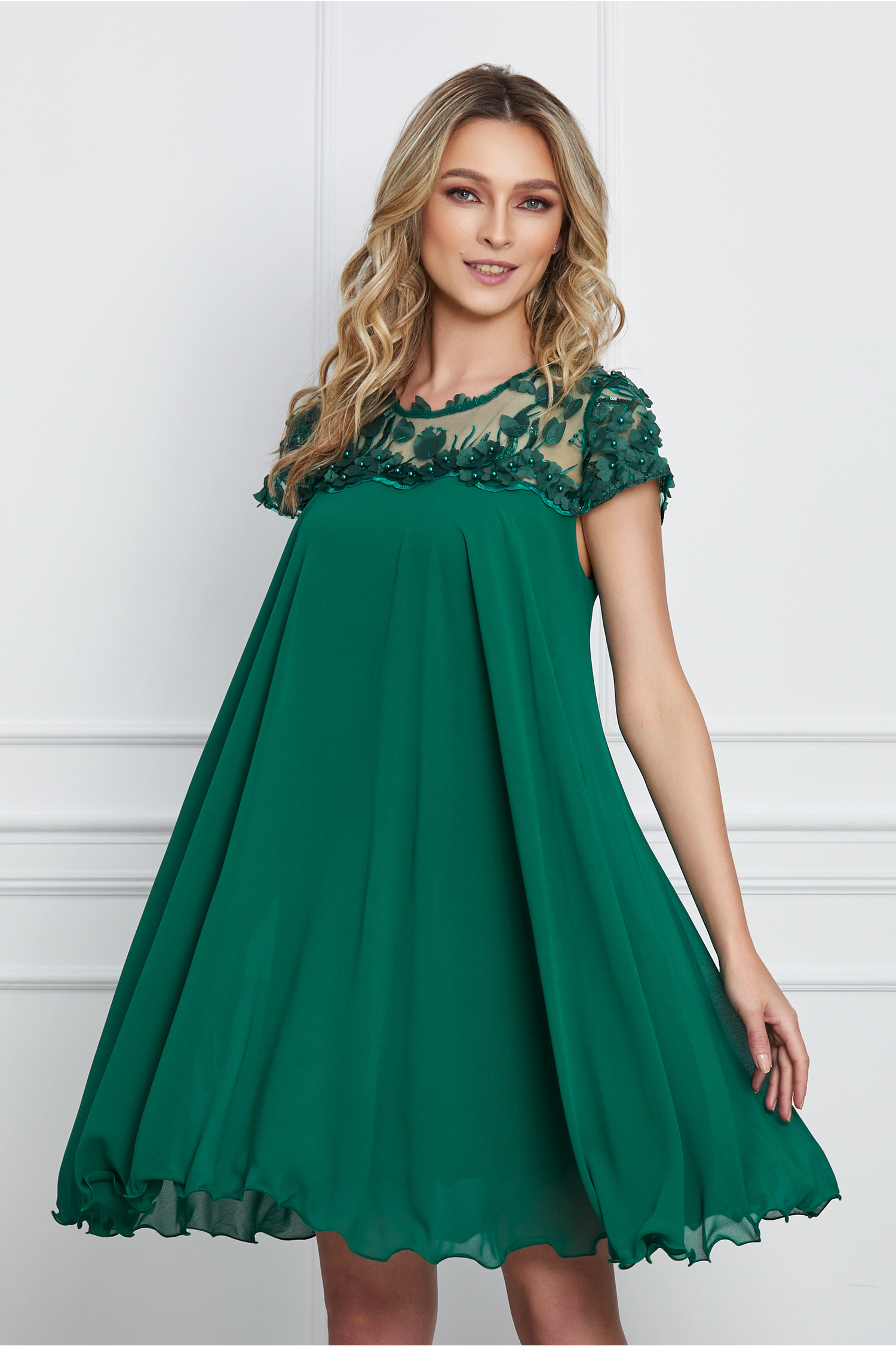 Rochie Adelin verde cu broderie la bust - Rochii-Dama.ro