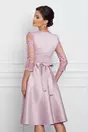 Rochie Ella Collection Adria roz cu maneci din dantela si cordon in talie
