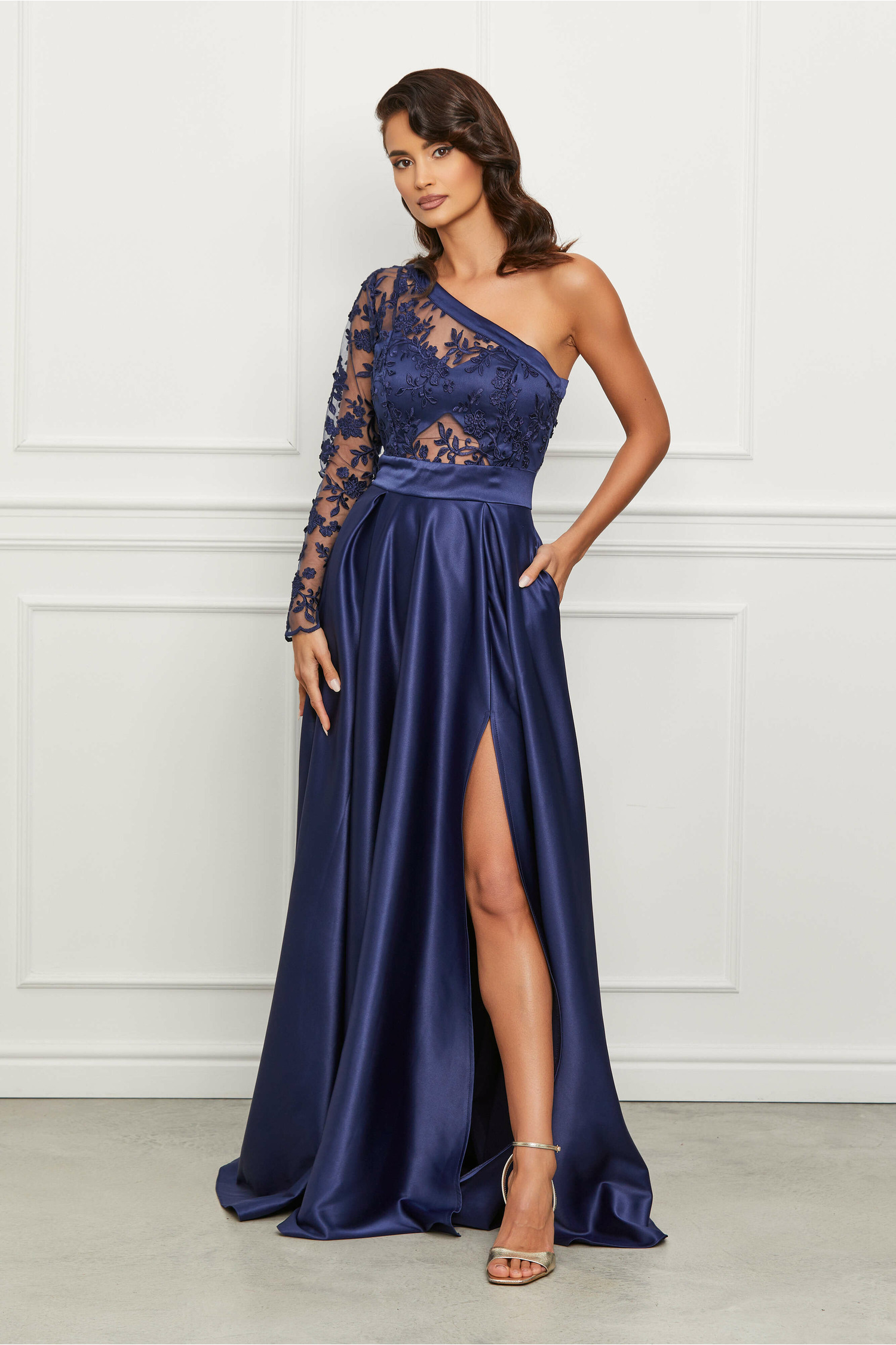 Rochie Ella Collection Alessia lunga bleumarin cu broderie la bust