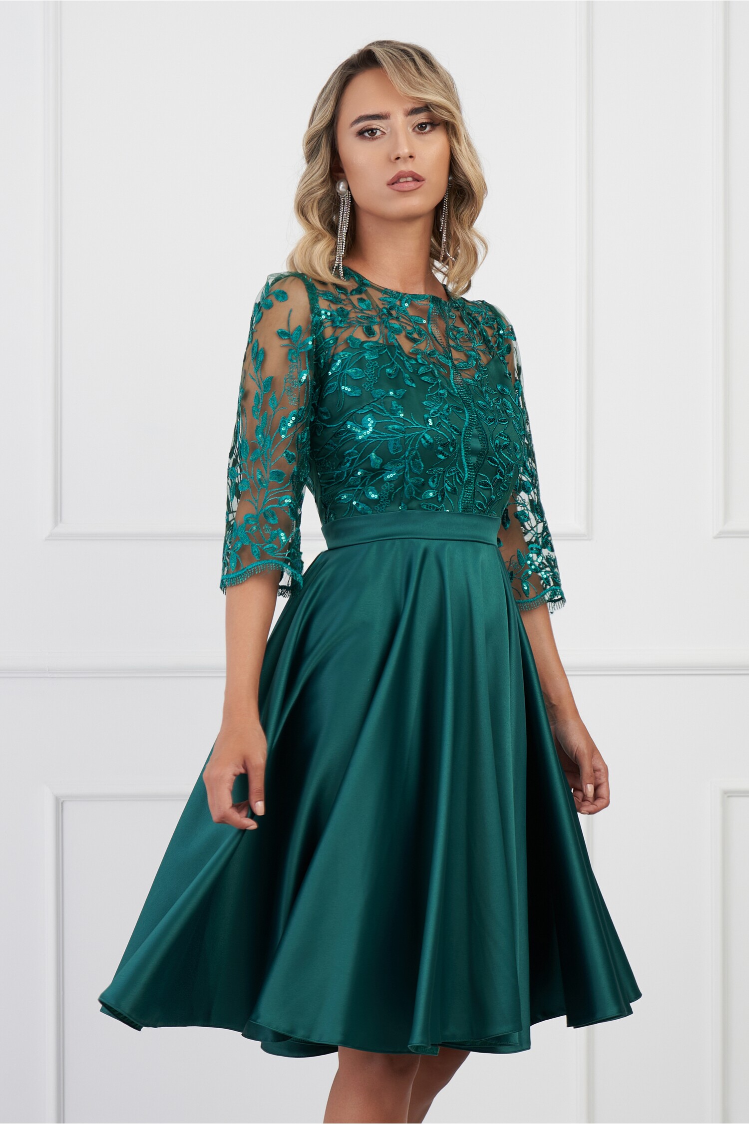 Rochie Ella Collection Ana verde cu dantela si paiete la bust