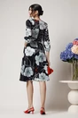 Rochie Ella Collection Dasha de zi din satin neagra cu imprimeuri albe