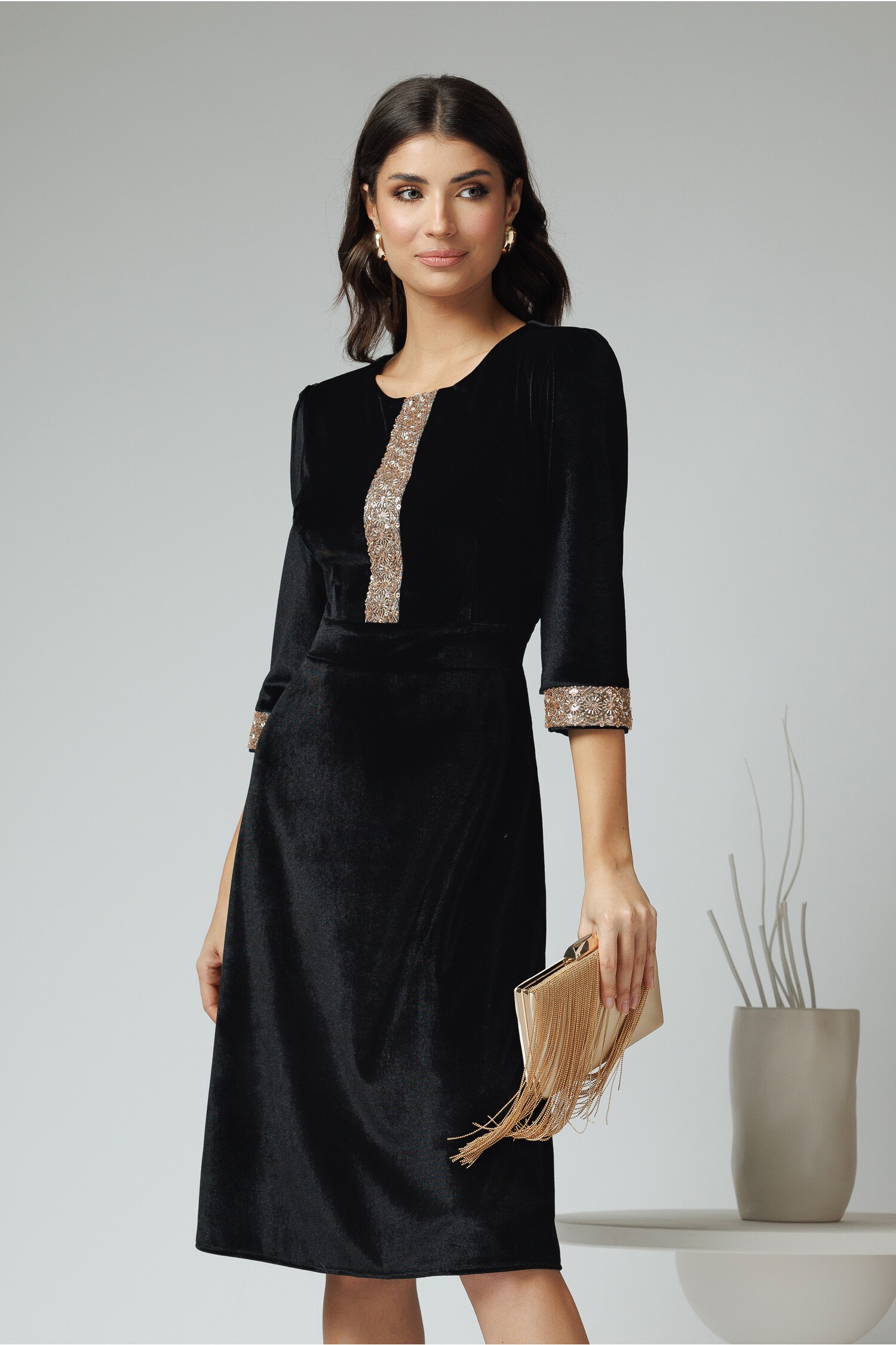 Rochie Ella Collection Laura din catifea neagra cu paiete pe bust