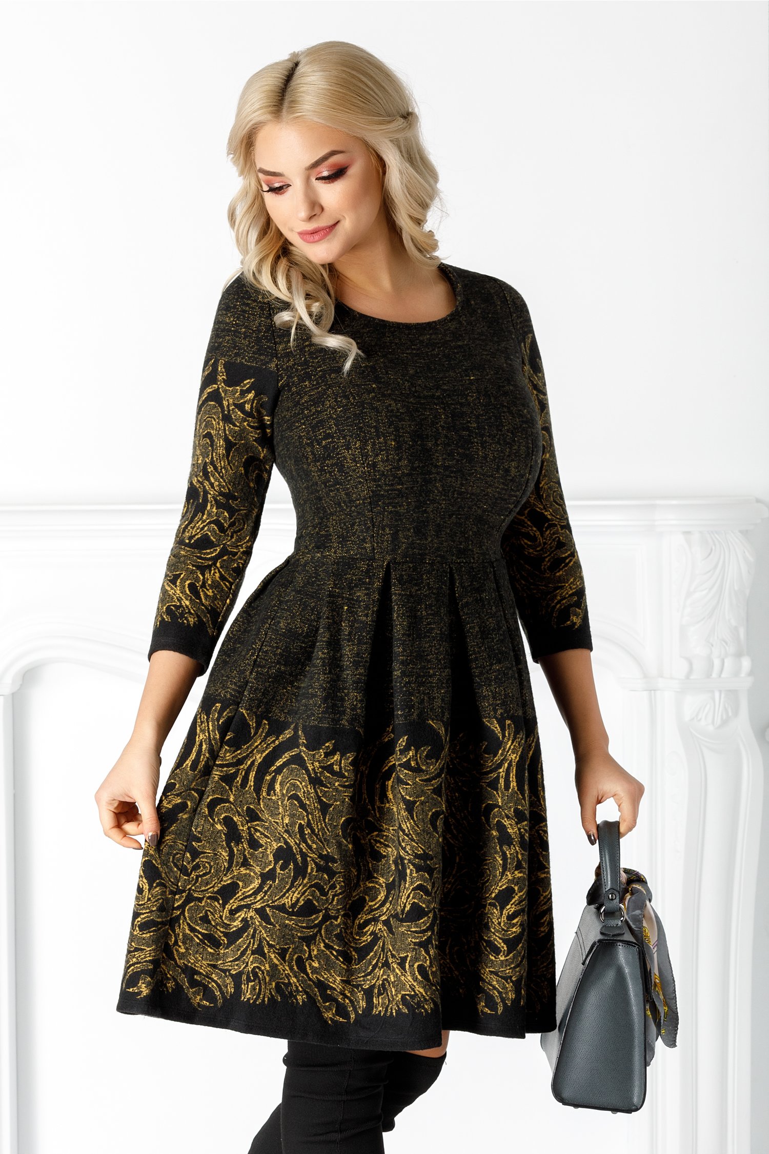 Rochie Elsa neagra cu detalii si imprimeu abstract galben