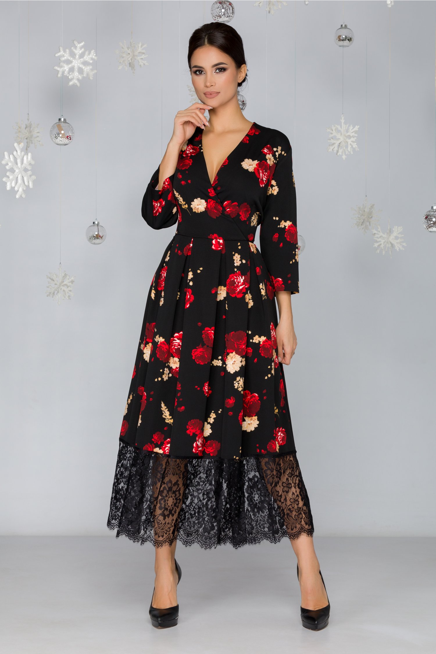 Rochie ely neagra cu imprimeuri florale si baza din dantela