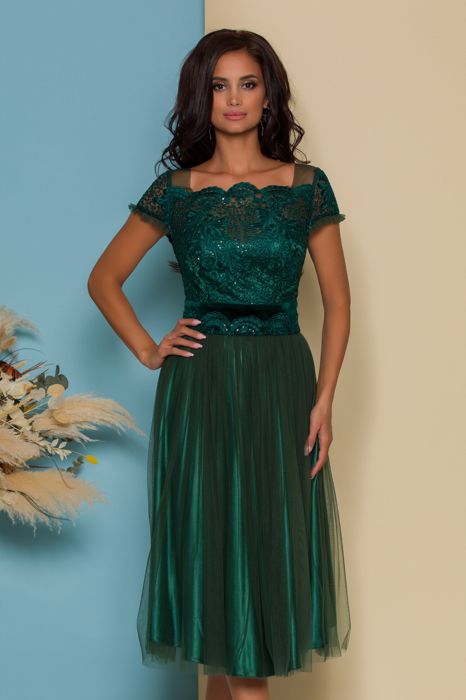 Rochie fanylux verde cu broderie si paiete la bust