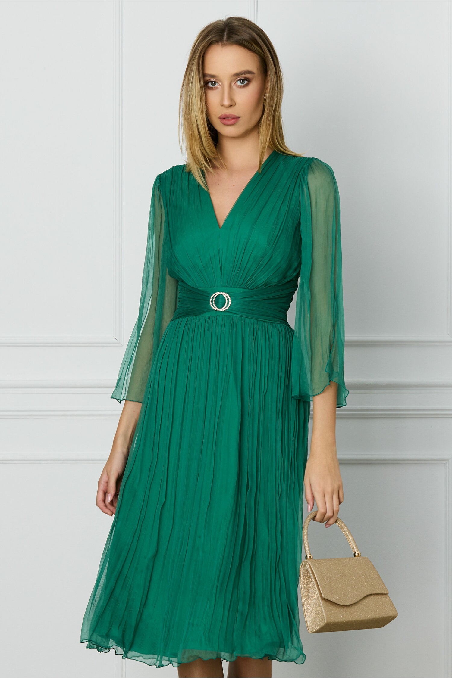 Rochie Ginette verde fistic din matase naturala cu accesoriu in talie