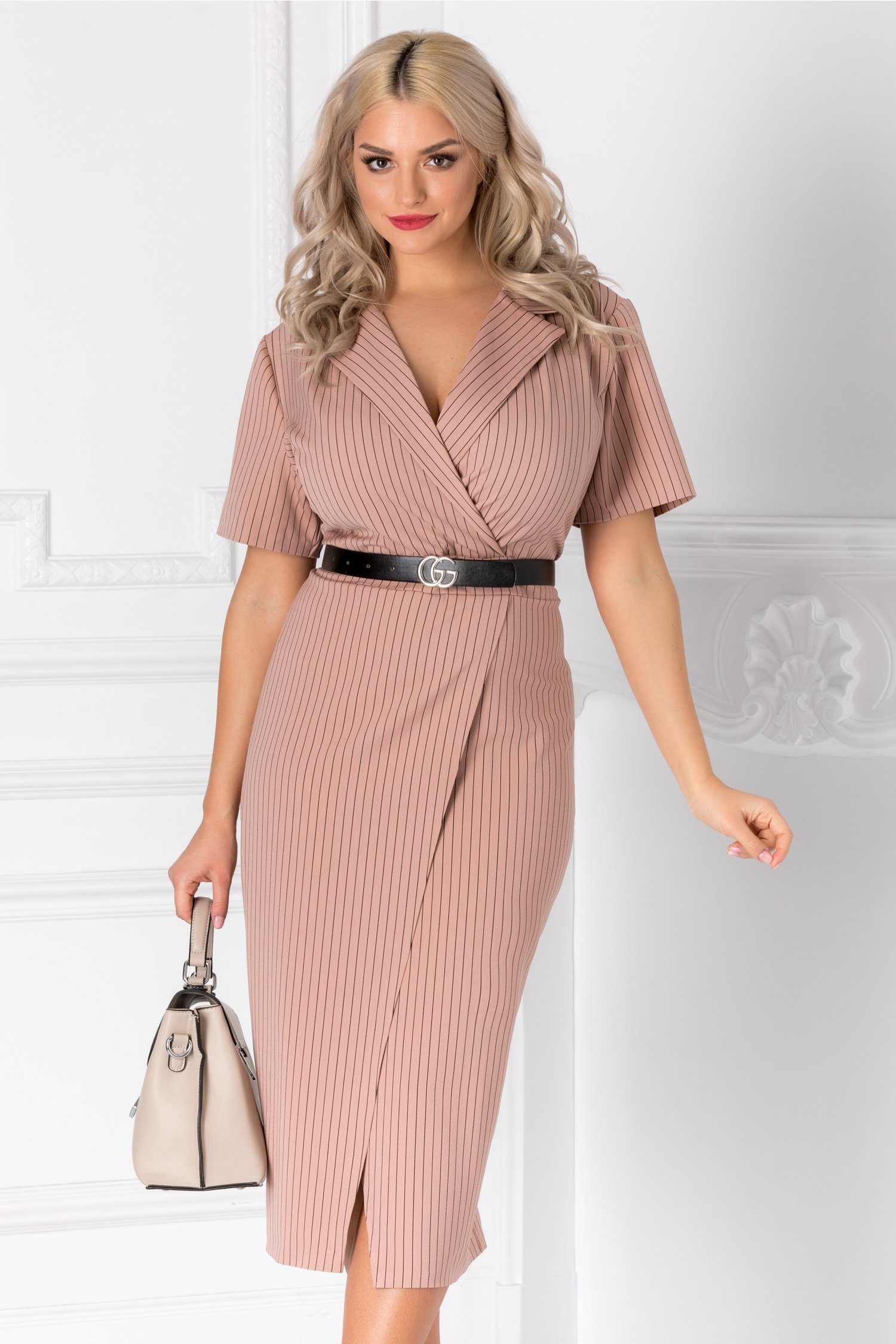 Rochie Ilona roz petrecuta cu dungi negre