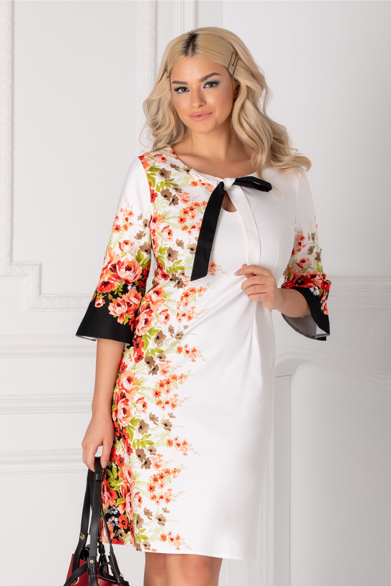 Rochie Ira alba cu motive florale