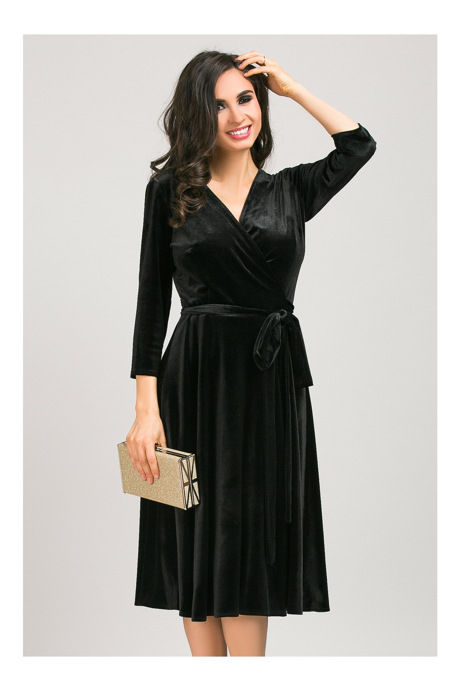 Rochie Iriana neagra de ocazie din catifea