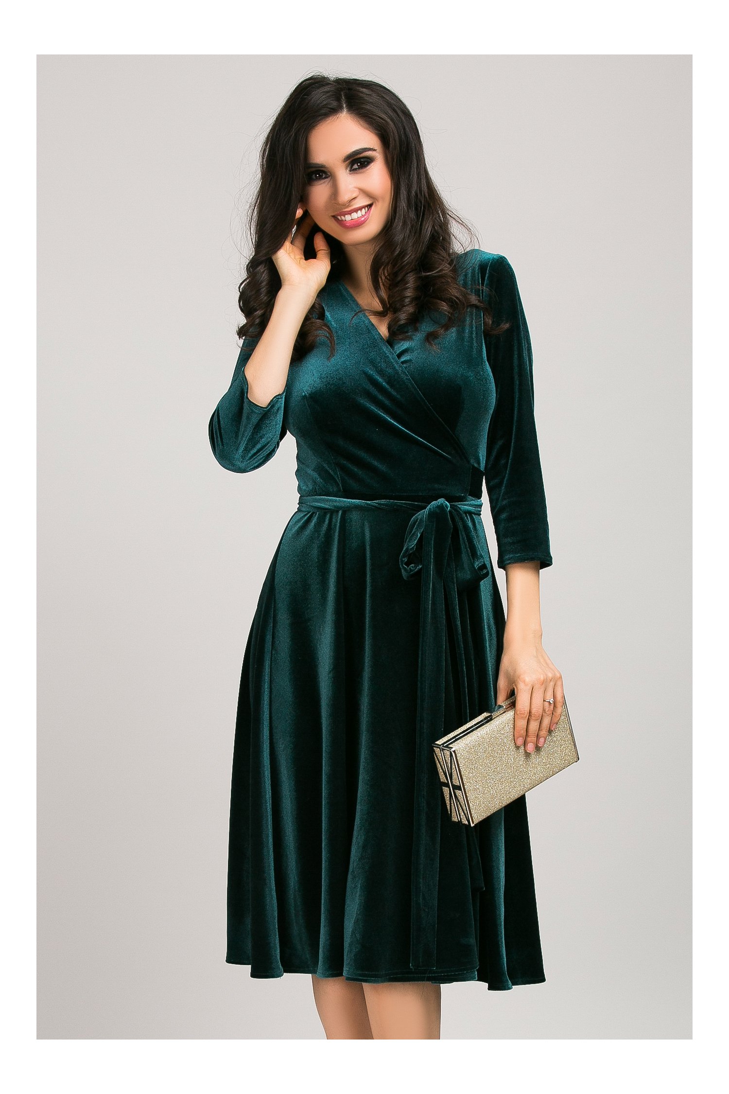Rochie Iriana verde din catifea de ocazie