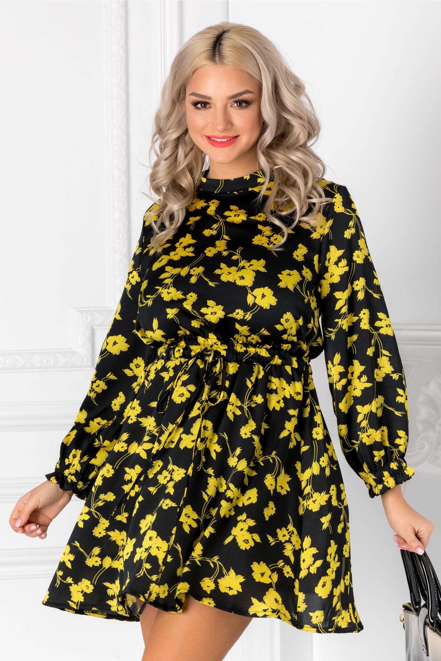 Rochie Isabela neagra cu flori galbene