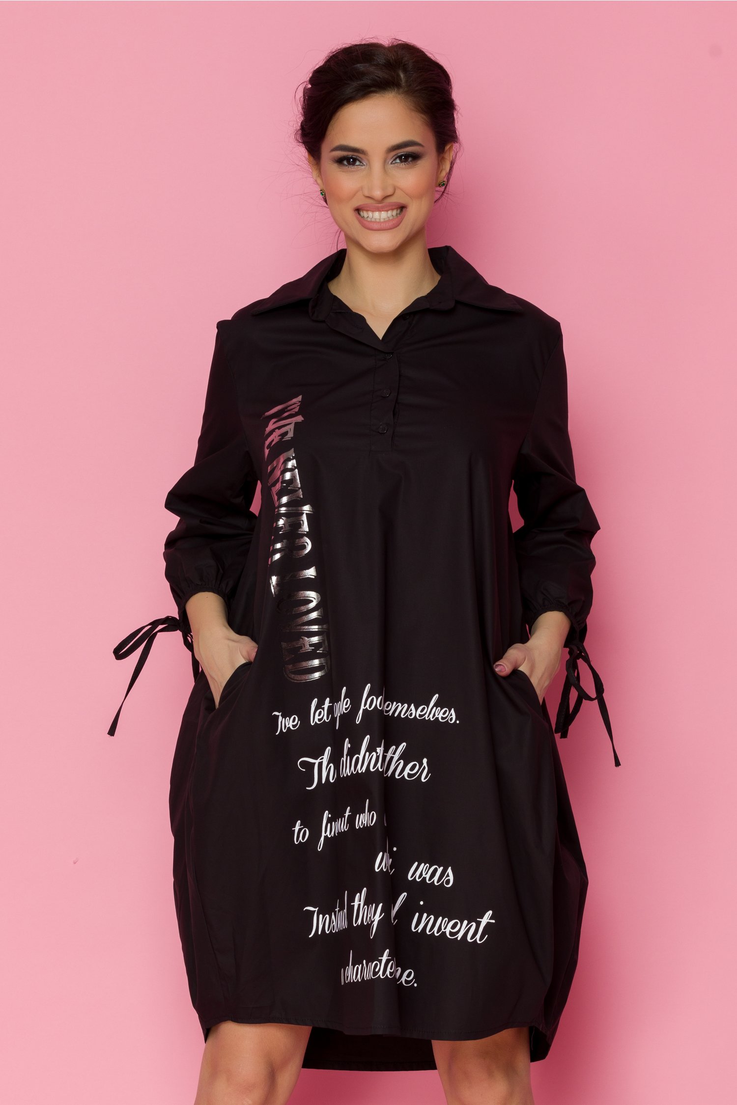 Rochie kim neagra cu mesaj imprimat