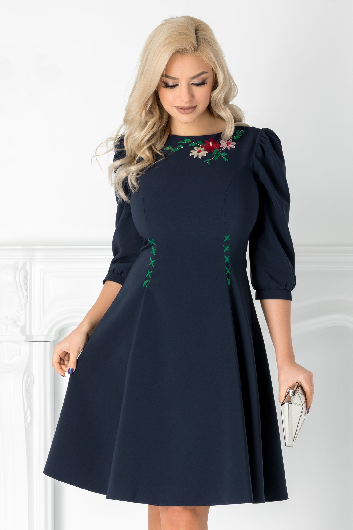 Rochie LaDonna bleumarin cu broderie florala handmade