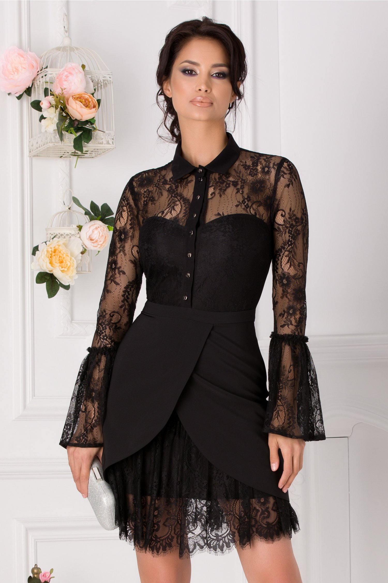 Rochie LaDonna din dantela neagra cu maneci lungi tip clopot