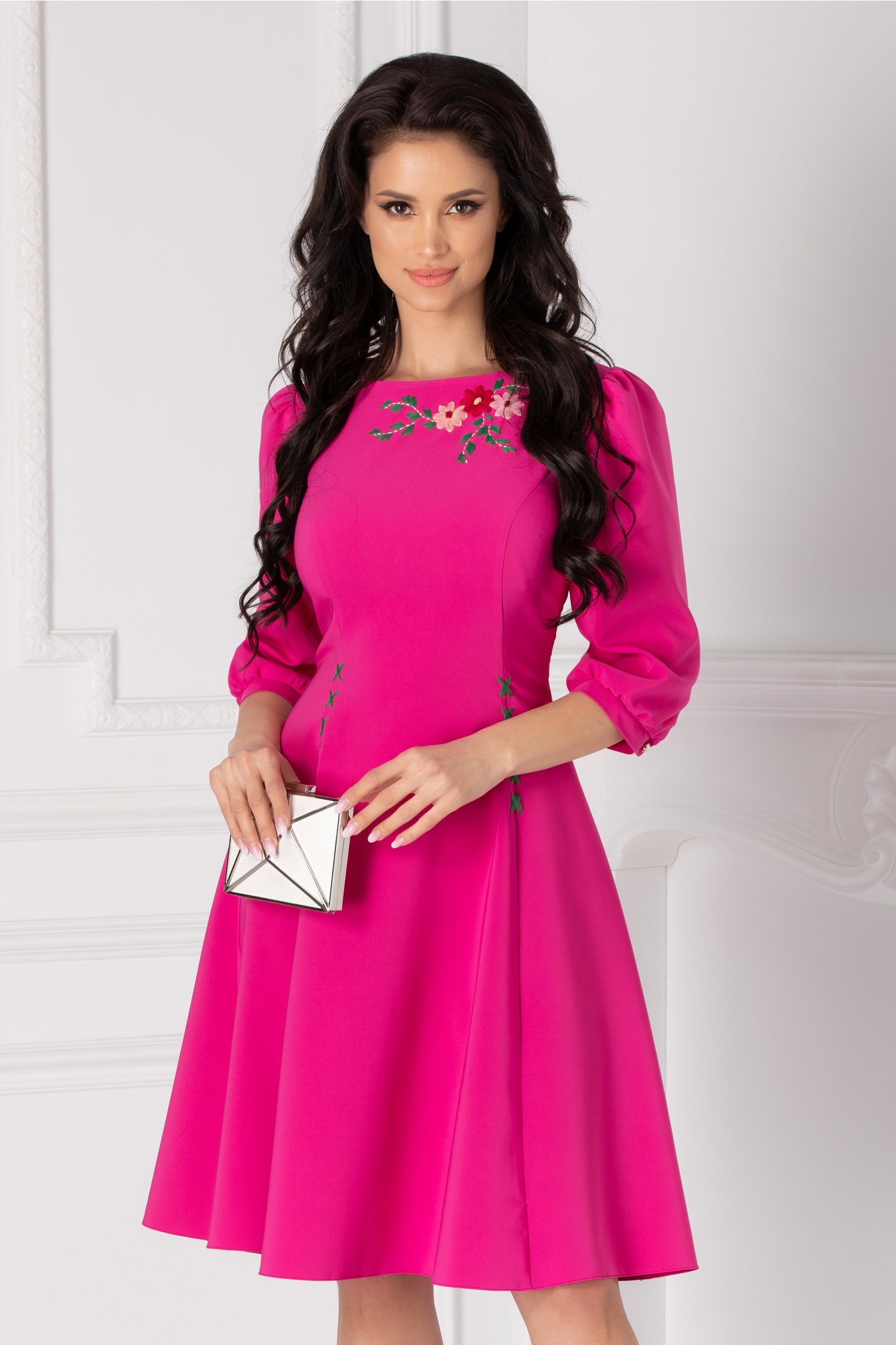 Rochie LaDonna fucsia cu broderie florala handmade