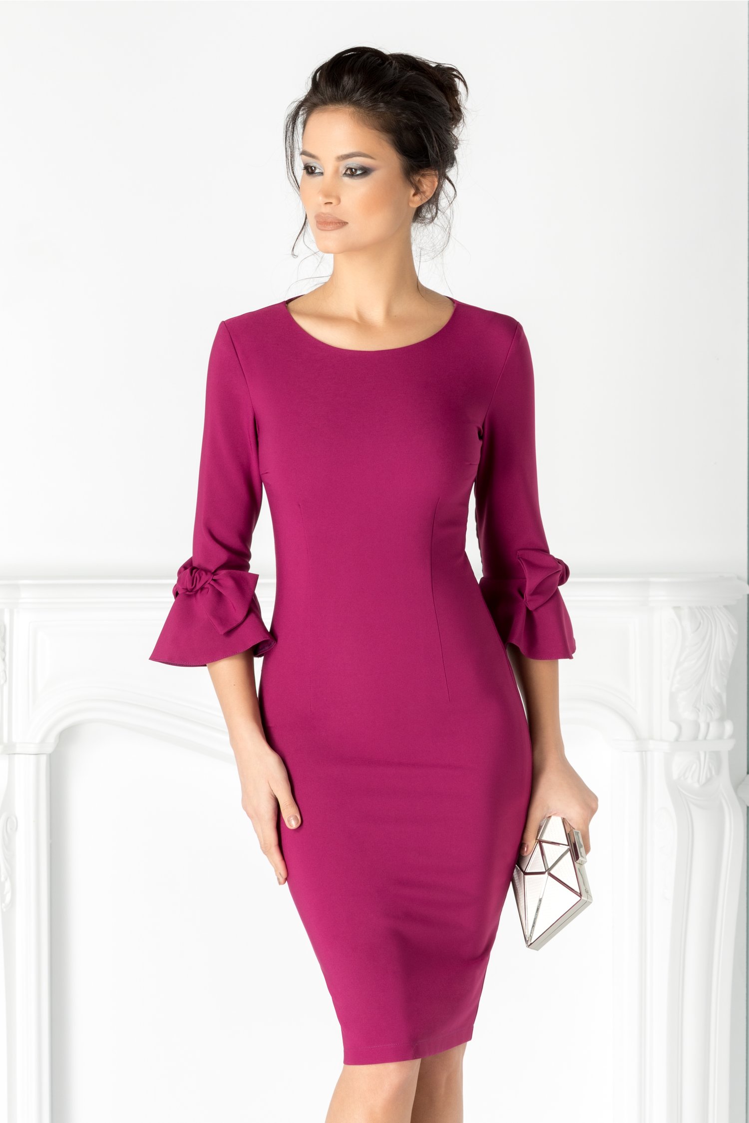 Rochie LaDonna fucsia cu fundite si volane la maneci