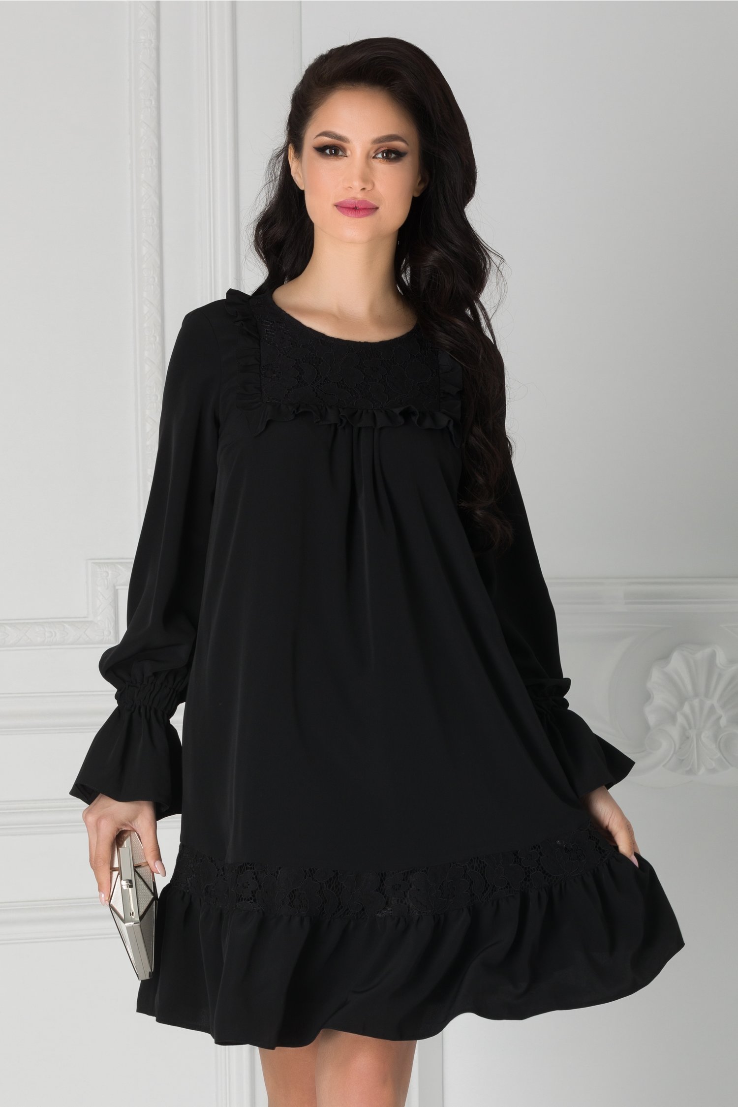 Rochie LaDonna neagra cu dantela florala si volanase