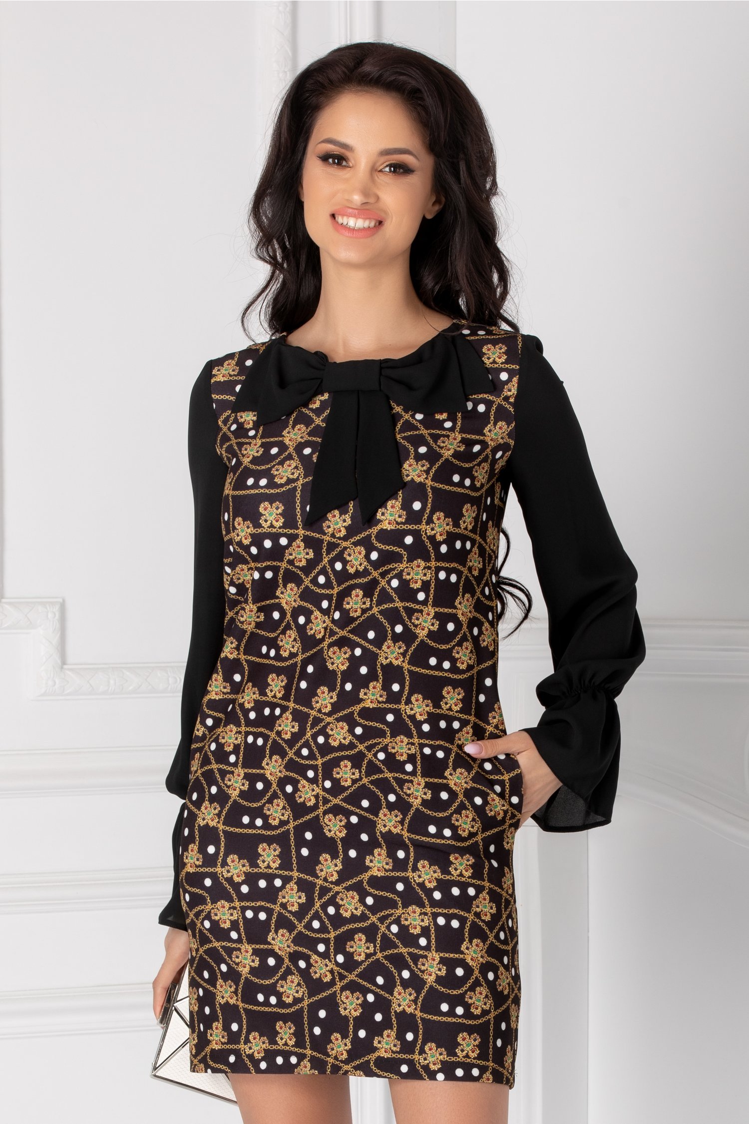Rochie LaDonna neagra cu imprimeu divers si buline
