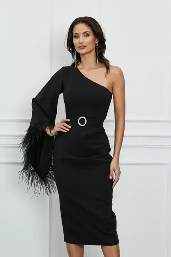 Rochie LaDonna neagra cu o maneca evazata accesorizata cu pene
