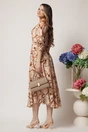 Rochie LaDonna office din voal bej cu print chain si guler maxi alb