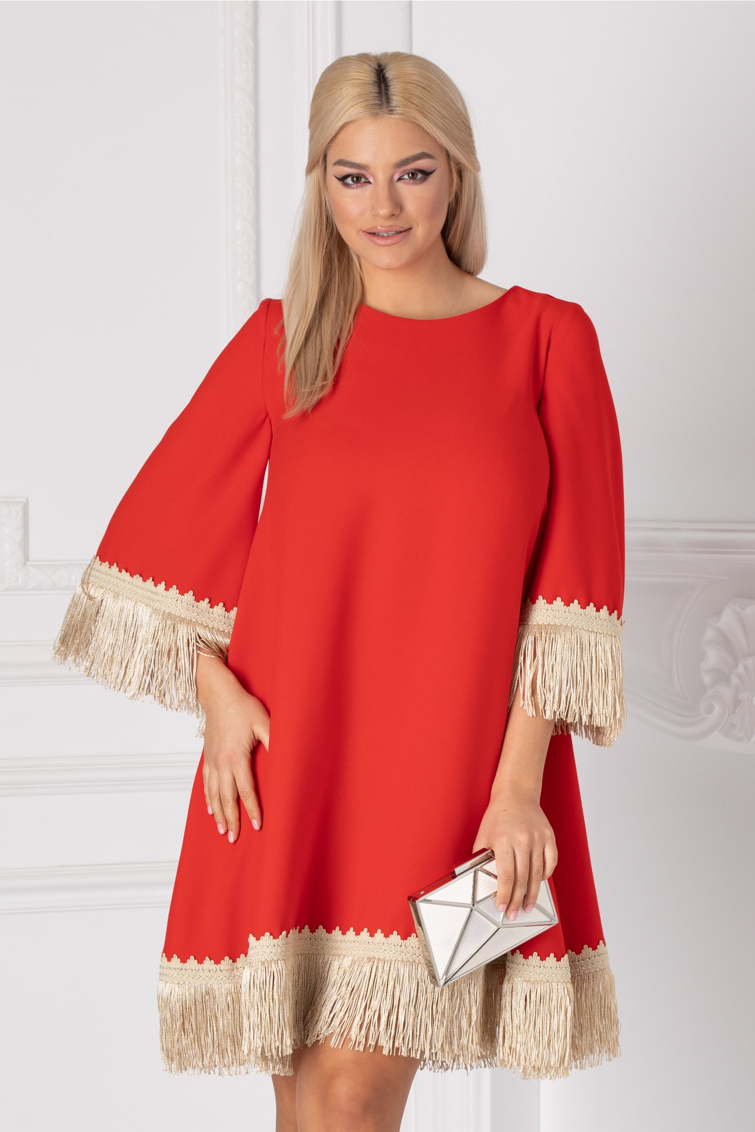 Rochie LaDonna rosie cu broderie handmade si franjuri