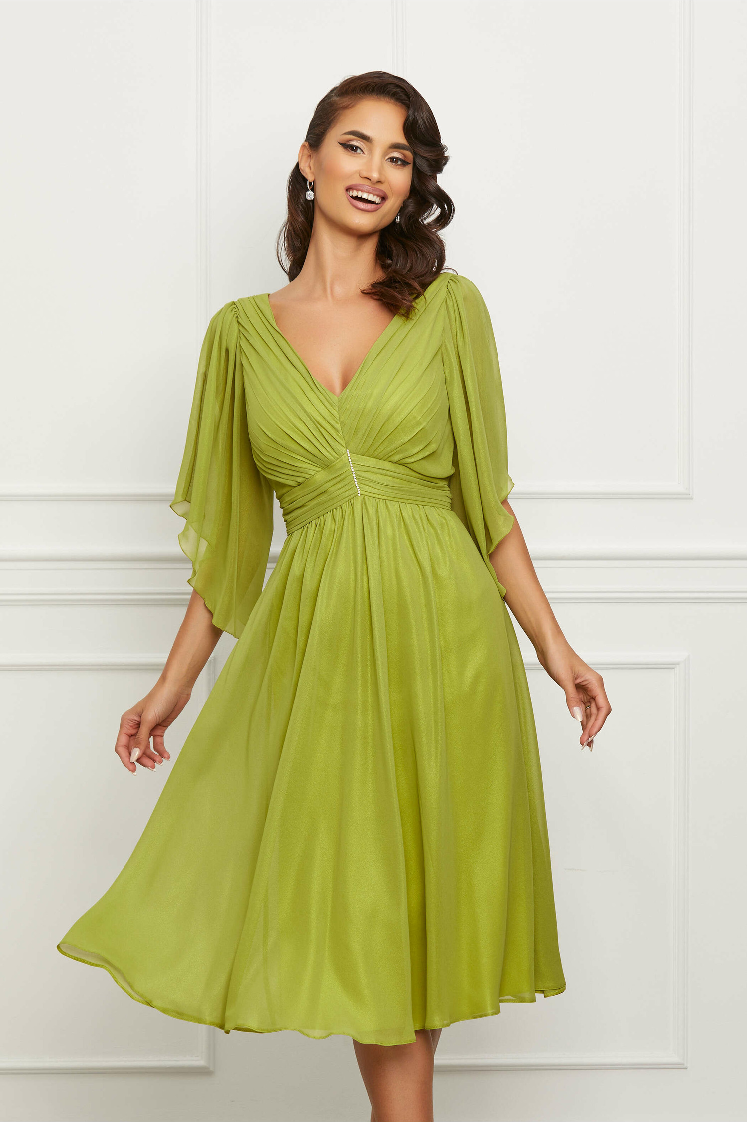 Rochie de ocazie verde lime cu strasuri si pliuri pe talie