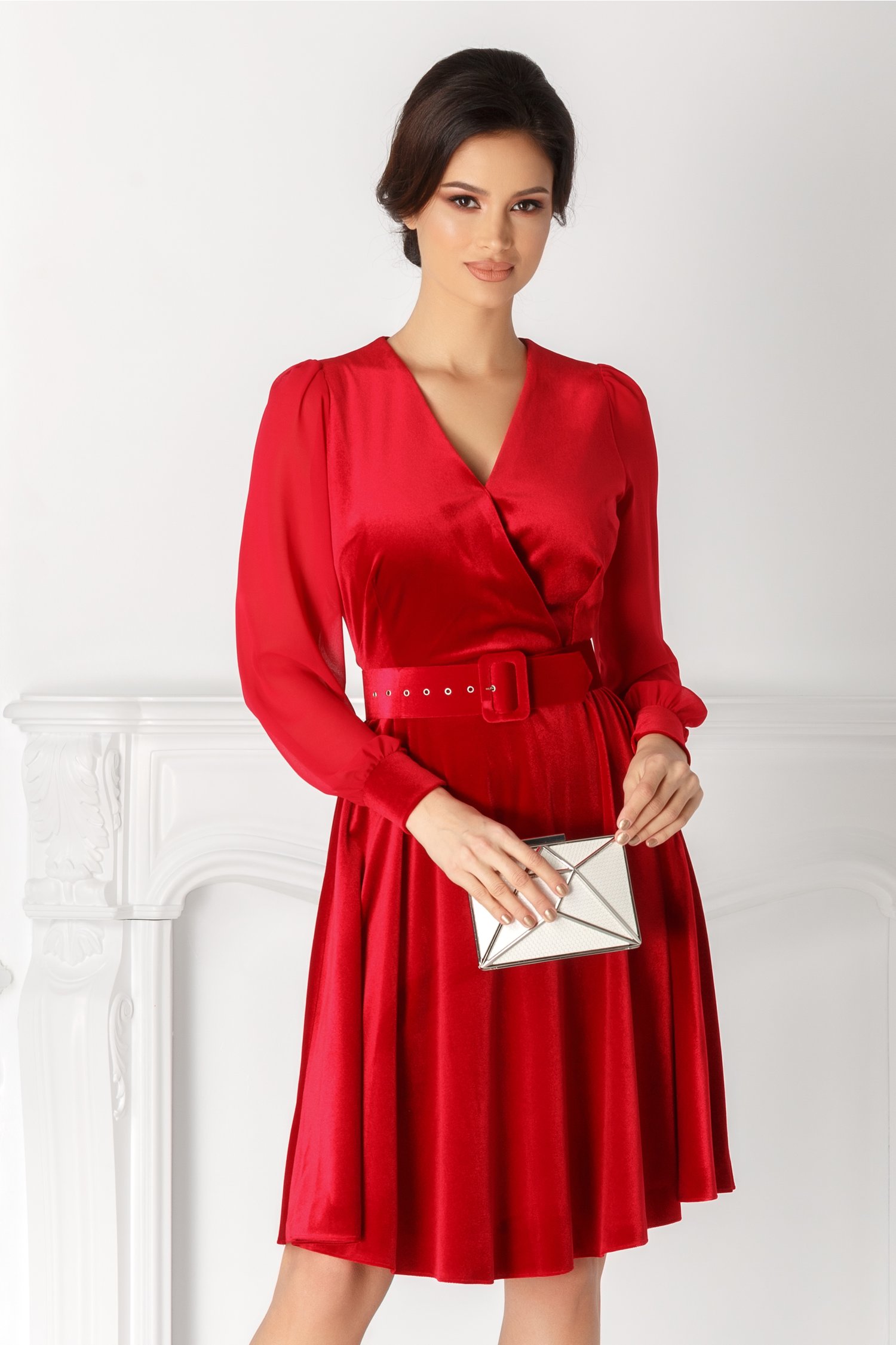 Rochie Lucy rosie din catifea cu maneci din voal