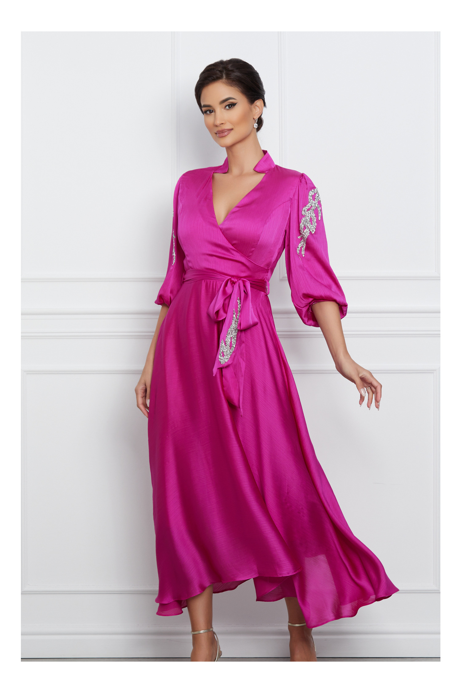 Rochie de ocazie Magdalena fuchsia din satin cu strasuri pe maneci