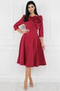 Rochie magenta cu floare maxi pe bust