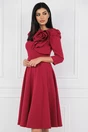 Rochie magenta cu floare maxi pe bust