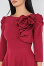 Rochie magenta cu floare maxi pe bust