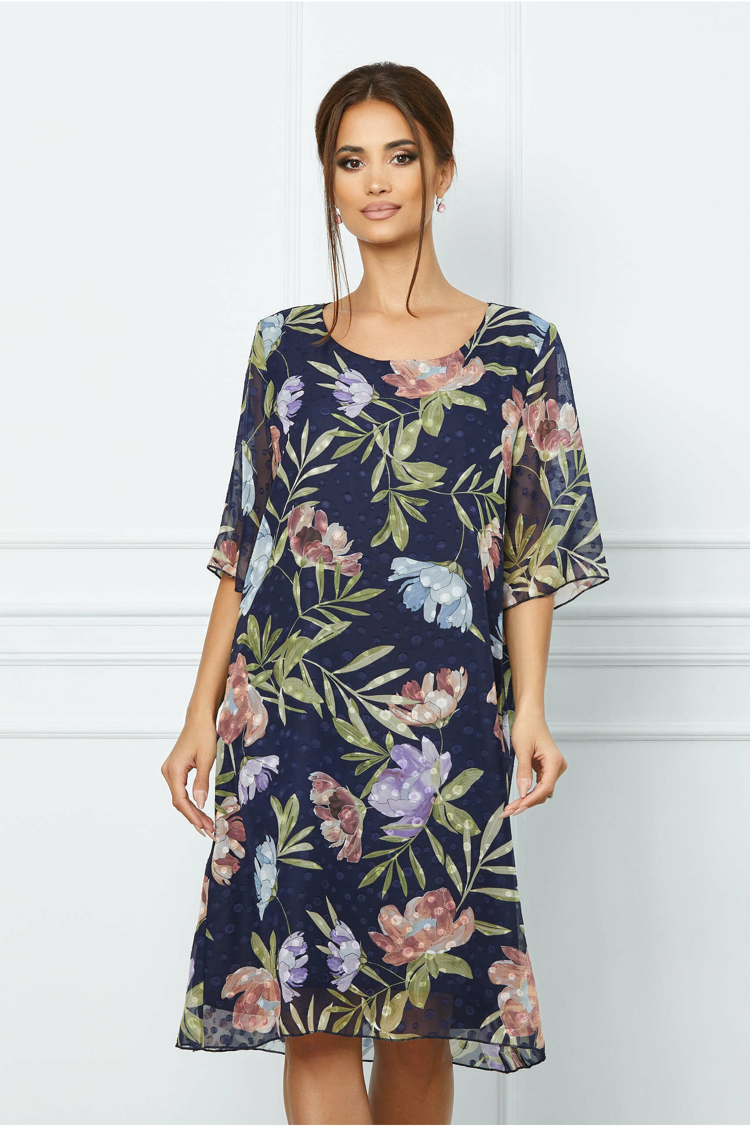 Rochie bleumarin din voal cu picatele in relief si imprimeu floral - Rochii-Dama.ro