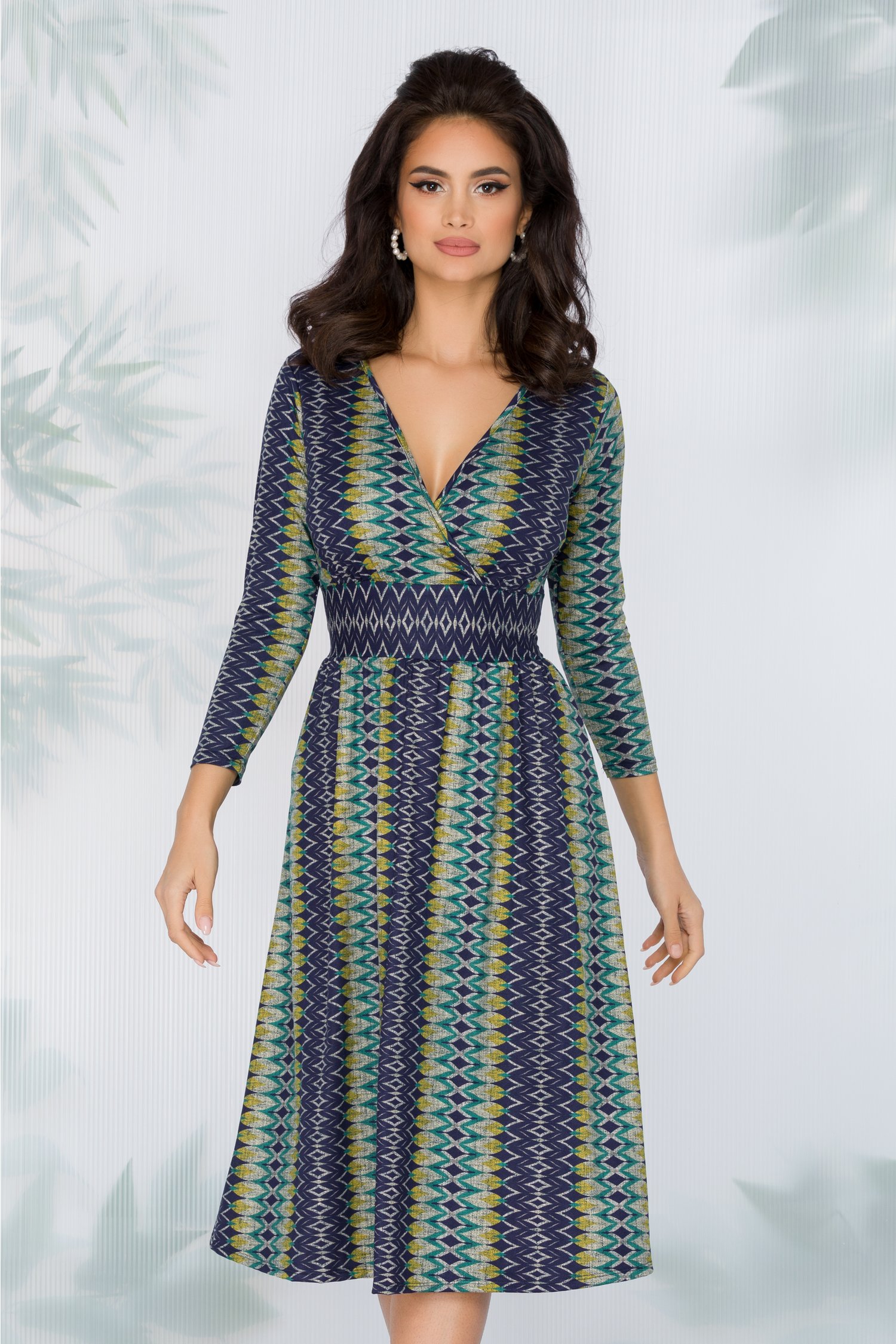 Rochie marella bleumarin cu imprimeu geometric in nuante reci