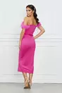 Rochie Maria fucsia cu pene la umeri si curea in talie