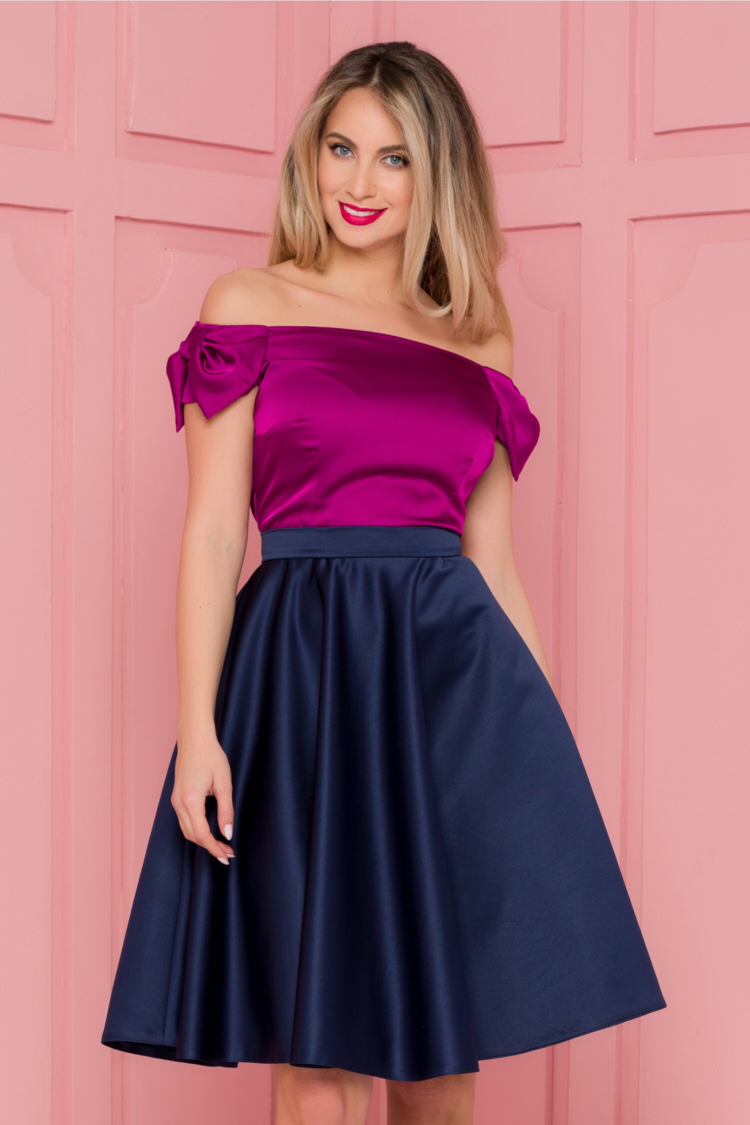 Rochie MBG clos bleumarin si magenta cu funde la umeri