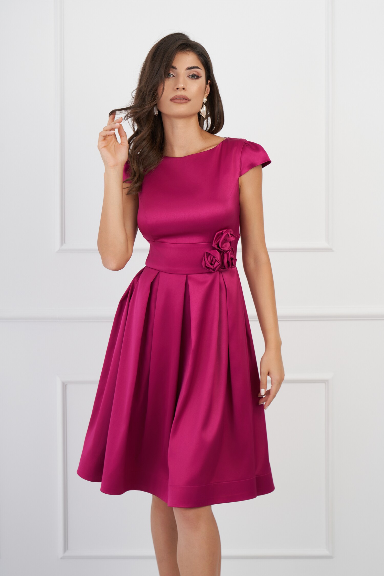 Rochie MBG fucsia cu flori in talie