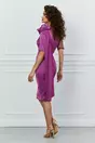 Rochie MBG magenta din satin cu aplicatie maxi pe umar