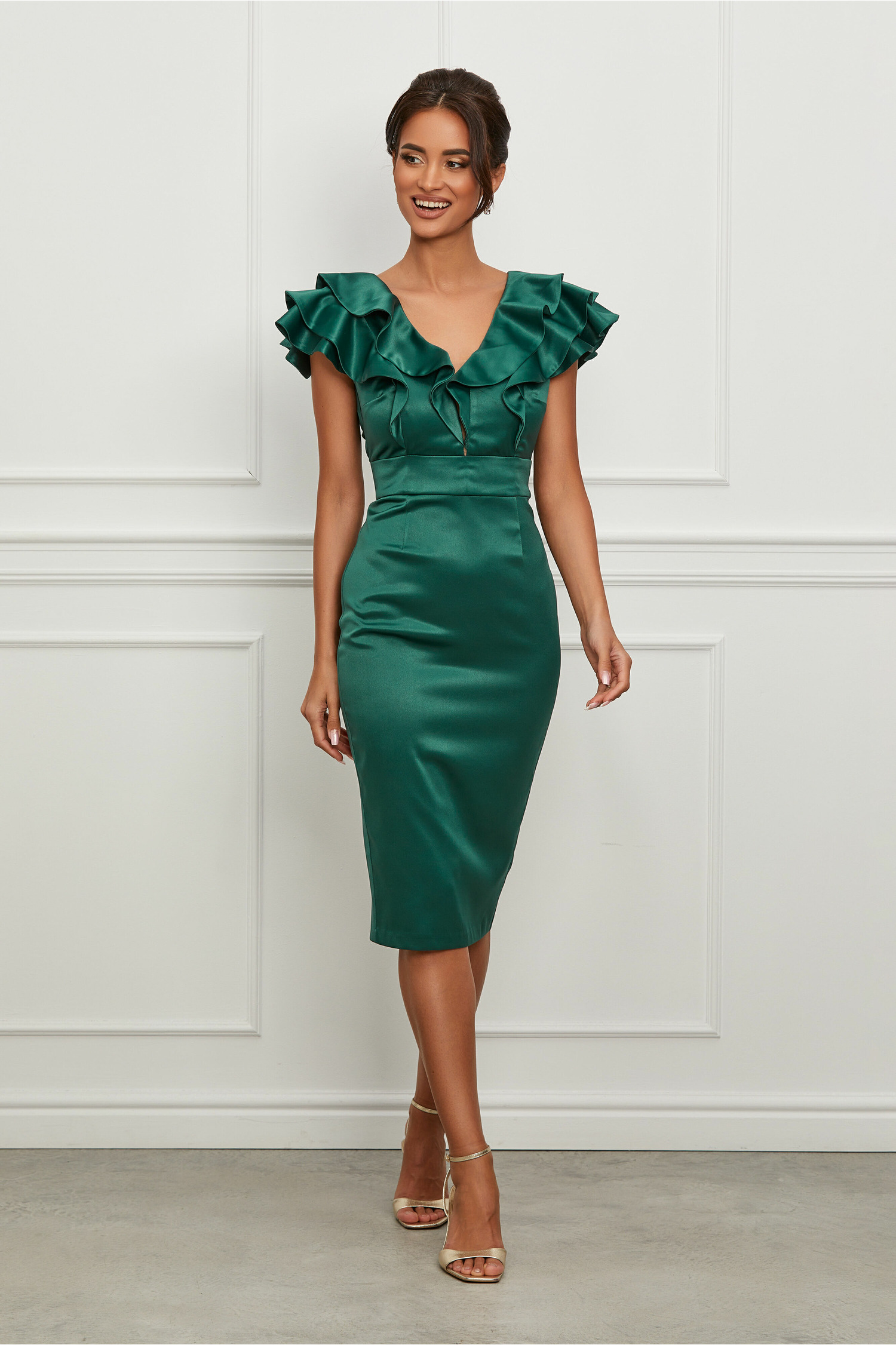 Rochie verde cu volane maxi - Rochii-Dama.ro