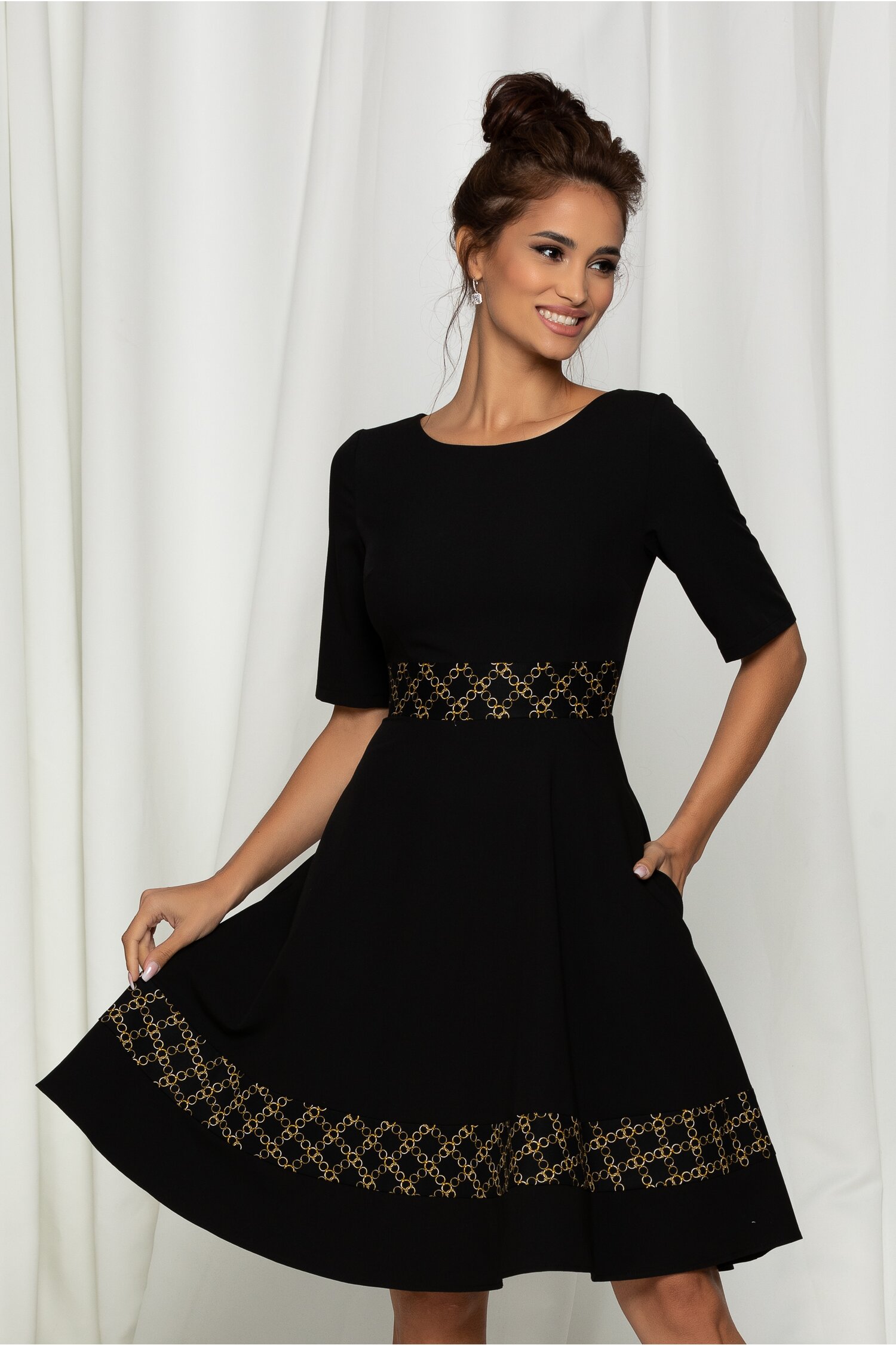 Rochie Mirena neagra cu benzi chains