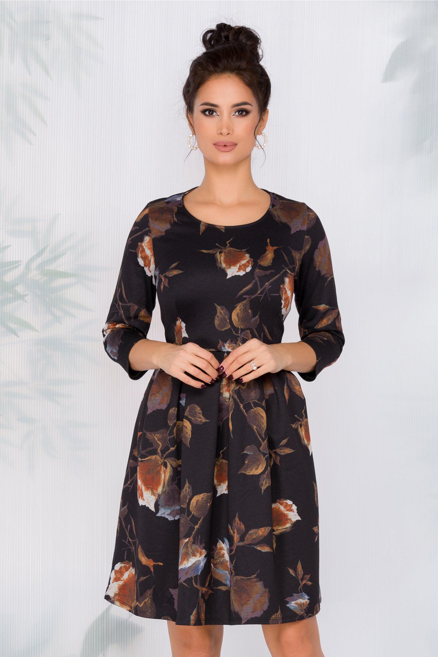 Rochie Monela neagra cu imprimeu floral maro