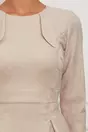 Rochie Moze bej cu model in relief si pliuri pe fusta