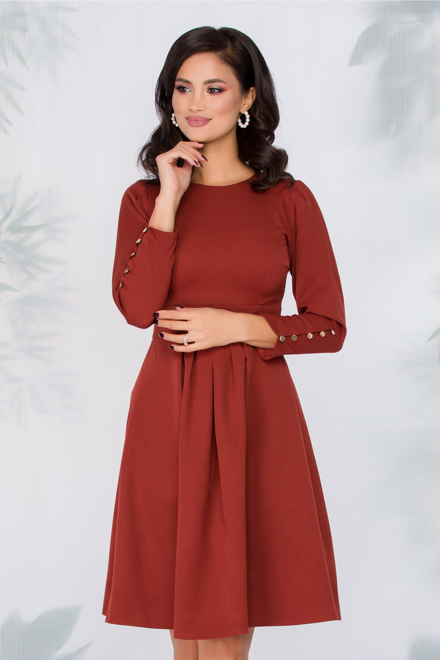 Rochie moze caramizie in clos cu nasturi aurii la maneci