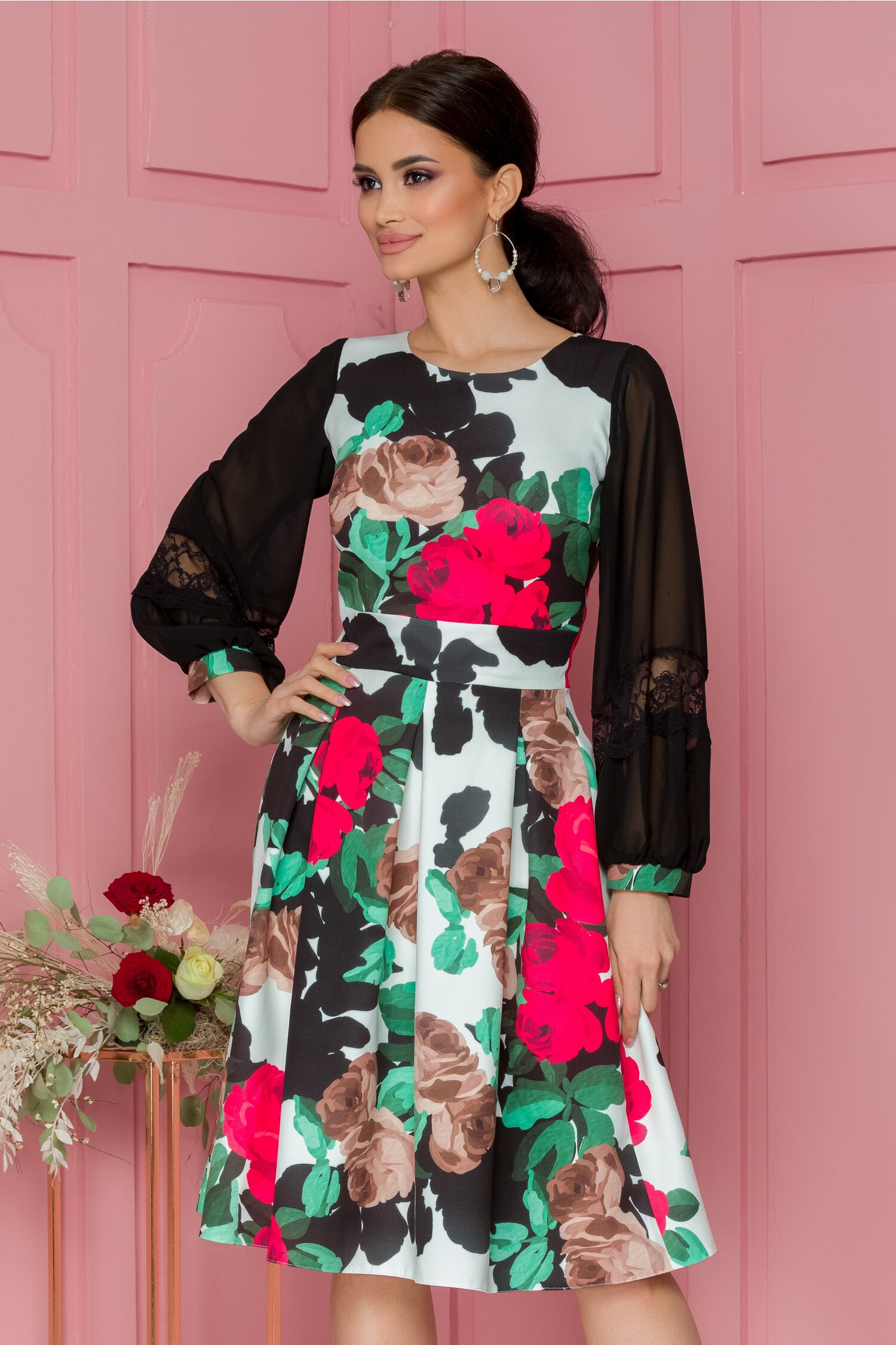 Rochie Moze cu imprimeu floral rosu si pliuri maxi in talie