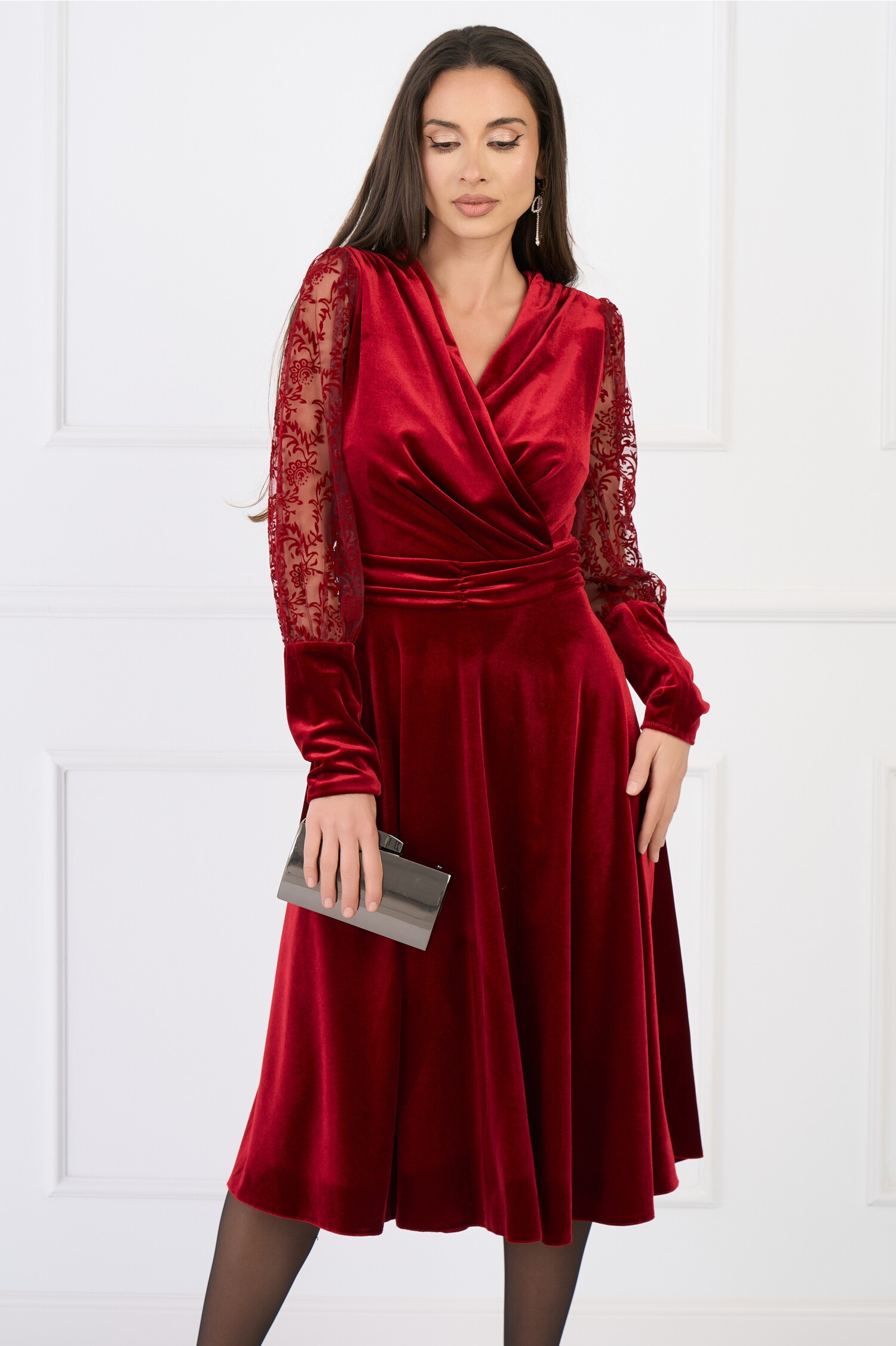 Rochie Moze eleganta din catifea burgundy cu maneci din dantela