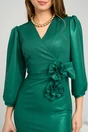 Rochie Moze eleganta din stofa cu insertii din glitter verde cu flori in talie